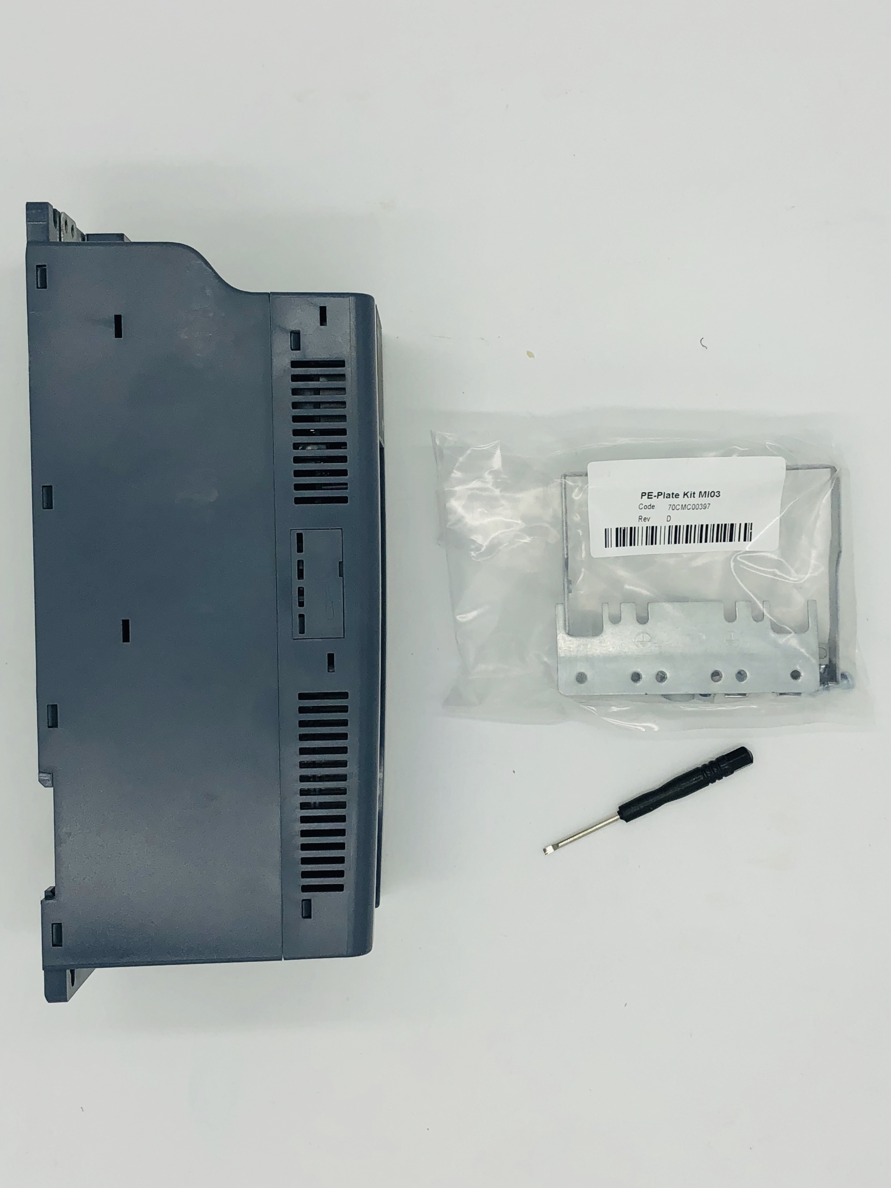 Преобразователь частотный Vacon 0010-1L-0011-2 (2,2 кВт)